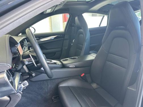 Black 2022 Porsche Panamera 4S
