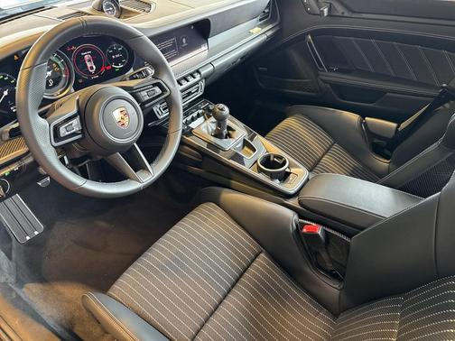 2024 Porsche 911 S/T