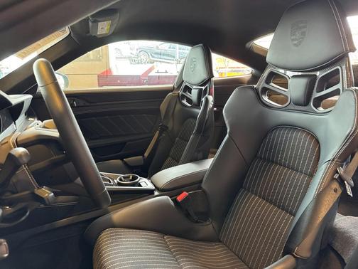 2024 Porsche 911 S/T