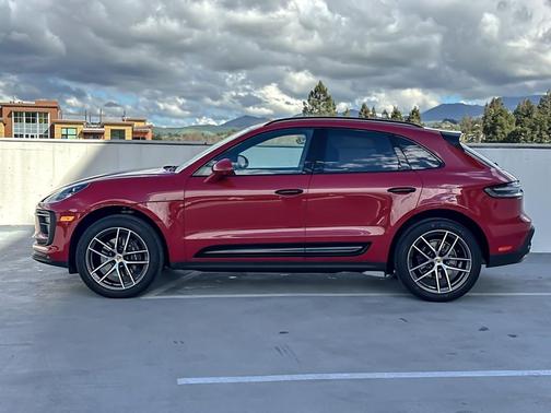2025 Porsche Macan 