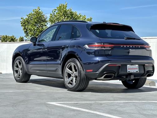 Night Blue Metallic 2023 Porsche Macan Macan