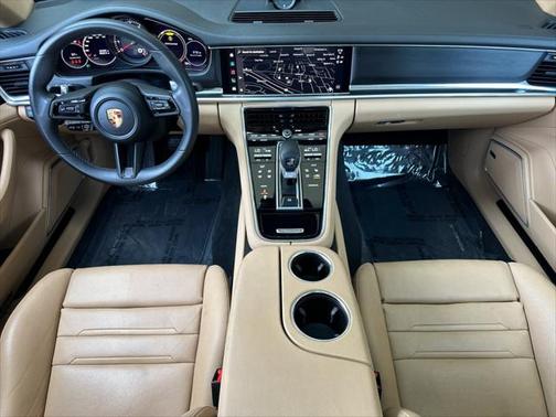 2022 Porsche Panamera