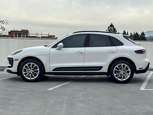 2024 Porsche Macan 