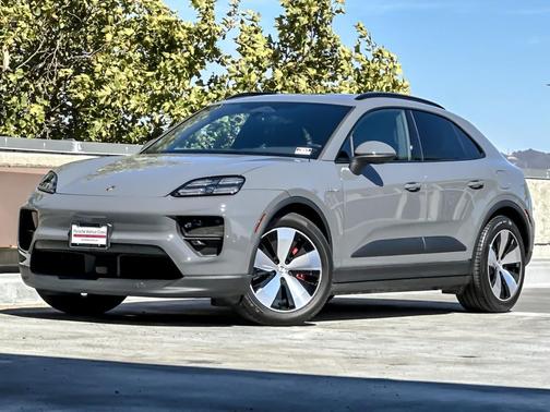 2025 Porsche Macan 4S