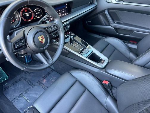 2022 Porsche 911 Carrera