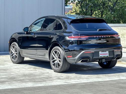 2025 Porsche Macan