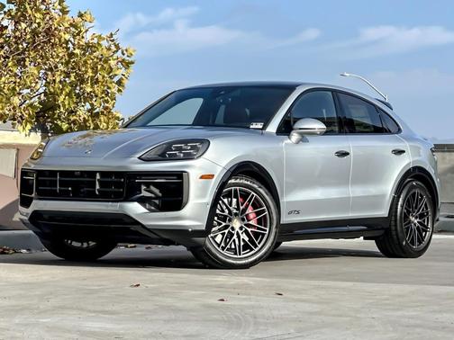 2026 Porsche Cayenne GTS