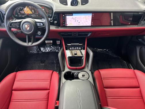 2026 Porsche Cayenne GTS