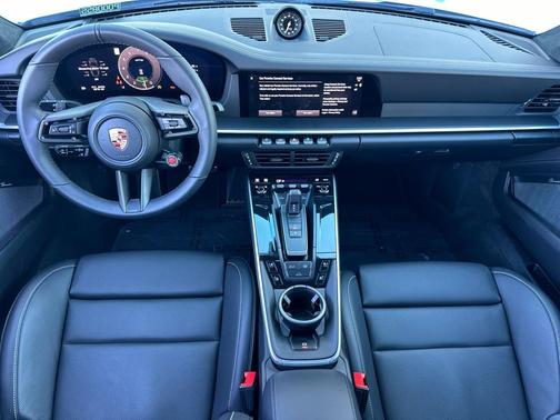 2025 Porsche 911 Carrera GTS