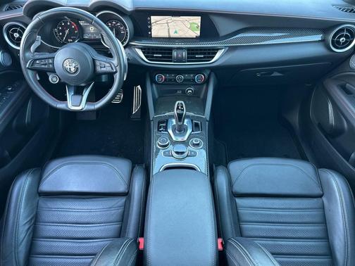 2023 Alfa Romeo Stelvio Estrema AWD