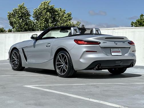 Glacier Silver Metallic 2021 BMW Z4 sDrive30i
