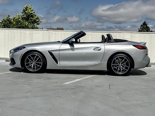 Glacier Silver Metallic 2021 BMW Z4 sDrive30i
