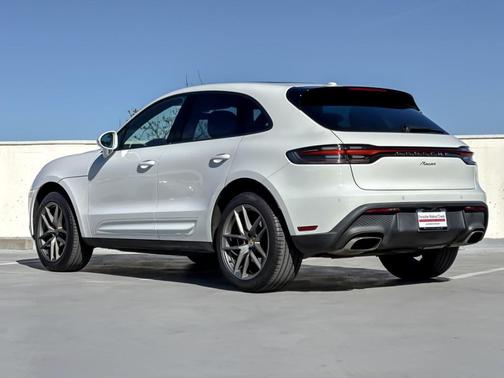 2022 Porsche Macan 