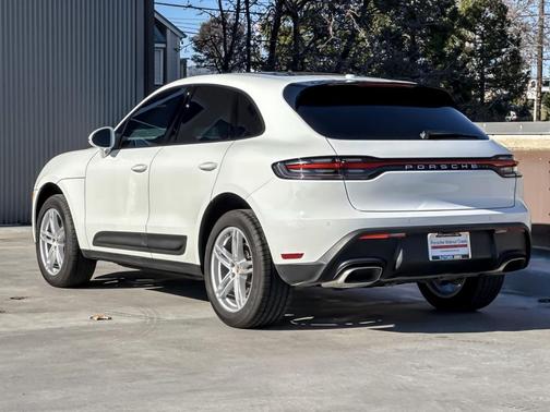 2024 Porsche Macan 