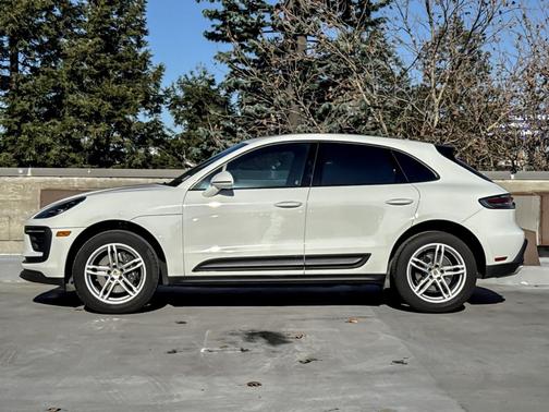 2024 Porsche Macan 