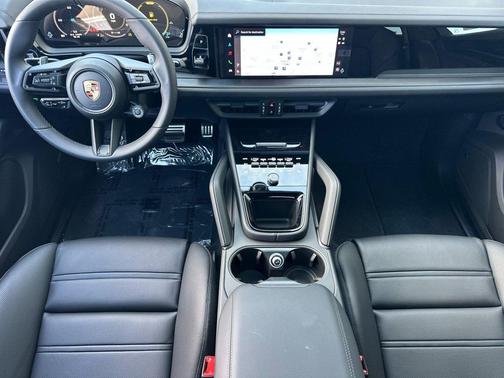 CHROMITE 2026 Porsche Cayenne GTS