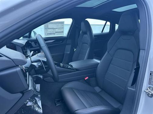 2026 Porsche Panamera 