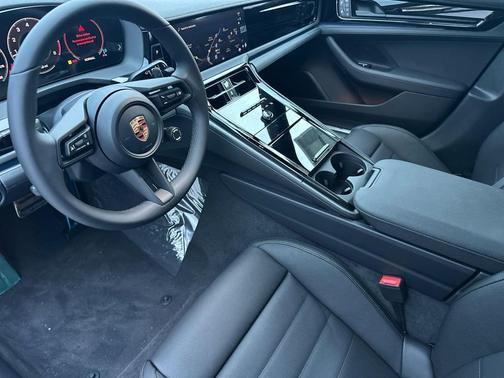 2026 Porsche Panamera 
