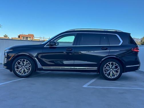 2024 BMW X7 xDrive40i