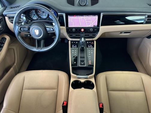 Carrara White Metallic 2023 Porsche Macan Macan