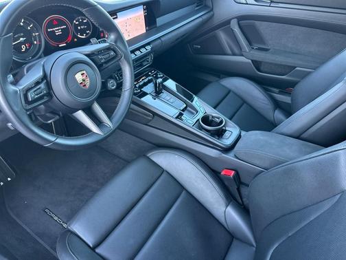 2024 Porsche 911 Carrera GTS