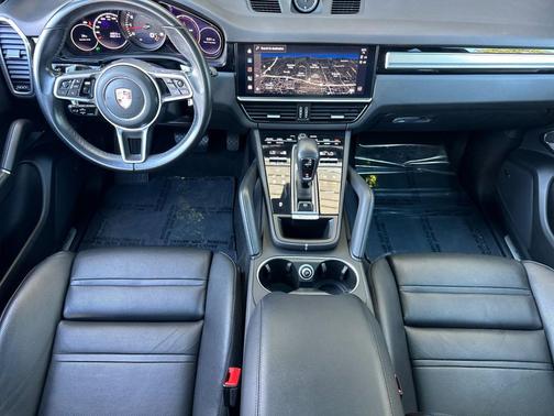 2023 Porsche Cayenne Platinum Edition