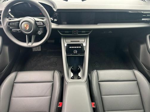 2025 Porsche Macan Electric