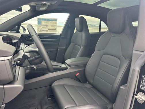 2025 Porsche Macan Electric