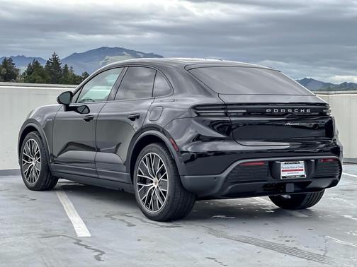2025 Porsche Macan Electric