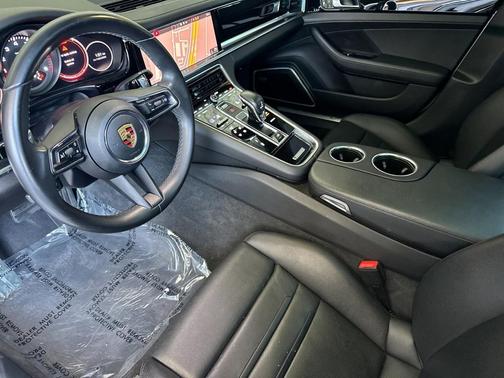 2021 Porsche Panamera 4