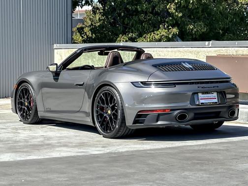 2022 Porsche 911 Carrera GTS