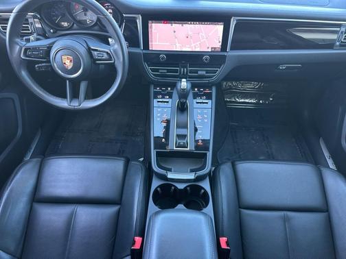 2022 Porsche Macan S
