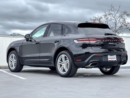 2026 Porsche Macan 