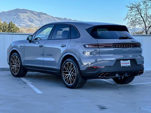 2026 Porsche Cayenne Cayenne E-Hybrid