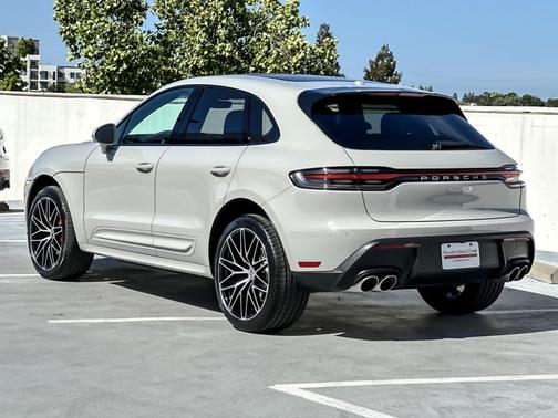 Chalk 2026 Porsche Macan Macan
