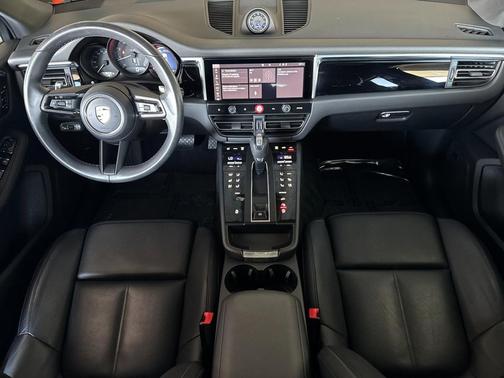 2024 Porsche Macan 