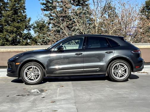 2024 Porsche Macan 