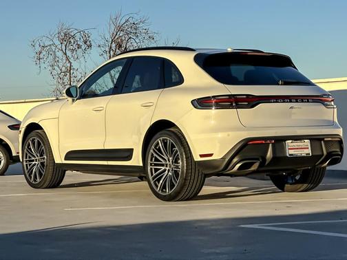2025 Porsche Macan 