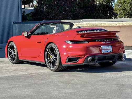 2021 Porsche 911 Turbo S