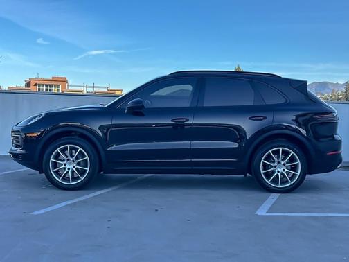 2023 Porsche Cayenne Cayenne