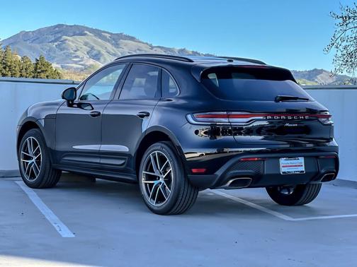 2026 Porsche Macan 
