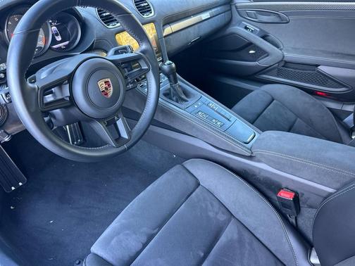 2024 Porsche 718 Spyder RS