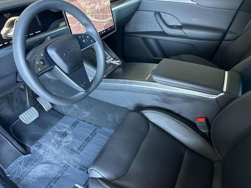 2024 Tesla Model X Plaid Tri Motor All-Wheel Drive