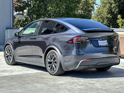 2024 Tesla Model X Plaid Tri Motor All-Wheel Drive