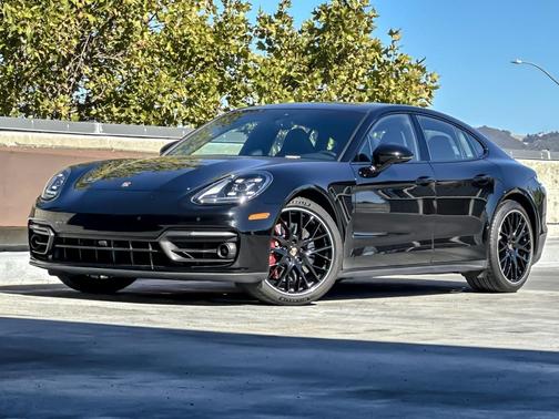 2022 Porsche Panamera 4S