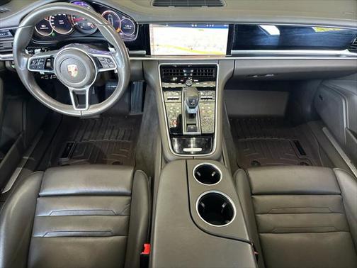 2017 Porsche Panamera Base