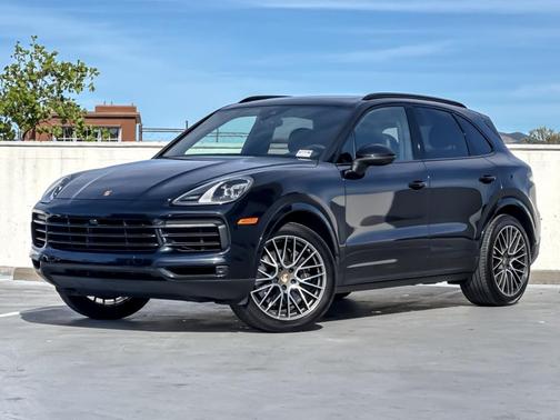 Moonlight Blue Metallic 2023 Porsche Cayenne Platinum Edition