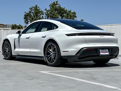 WHITE 2023 Porsche Taycan