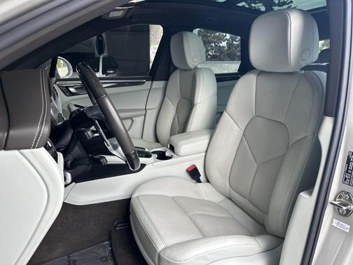2020 Porsche Macan S