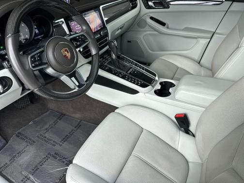 2020 Porsche Macan S